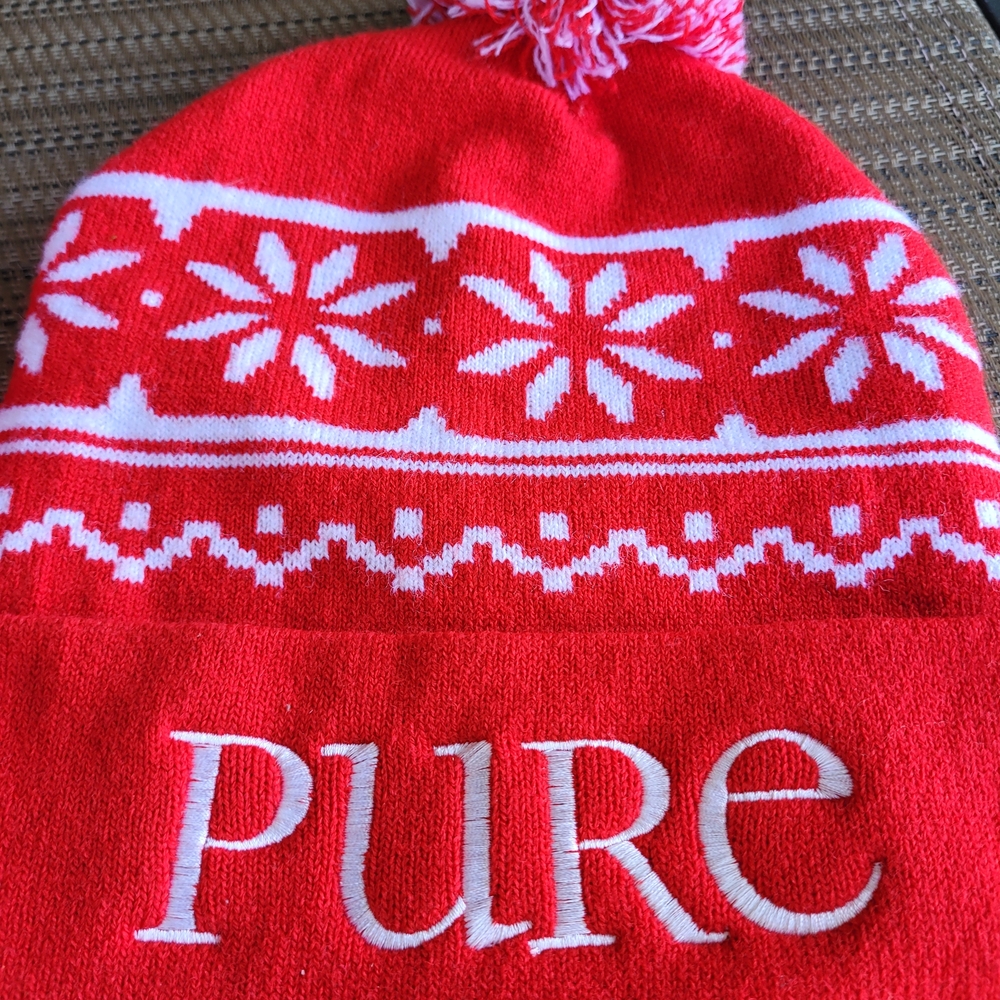 Pur Red and White Men's Snowflake Beanie